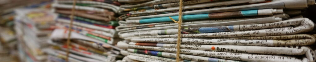 Symbolfoto für neue Amtsblätter, Zeitungsstapel